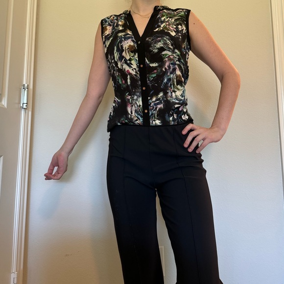 Robert Graham sleeveless Black Floral Top - Picture 3 of 8